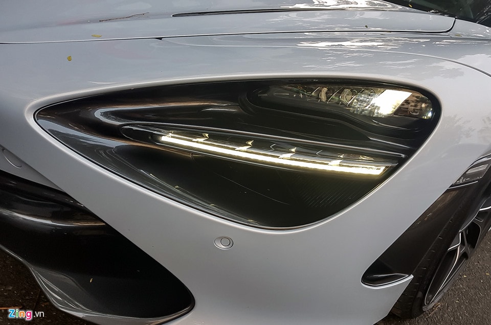 Sieu xe McLaren 720S lan dau xuat hien tren duong Sai Gon hinh anh 3