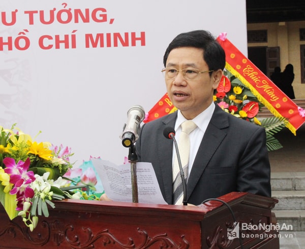 Đồng chí Nguyễn Xuân Sơn - Phó Bí thư Thường trực Tỉnh ủy, Chủ tịch HĐND tỉnh chủ trì cuộc họp
