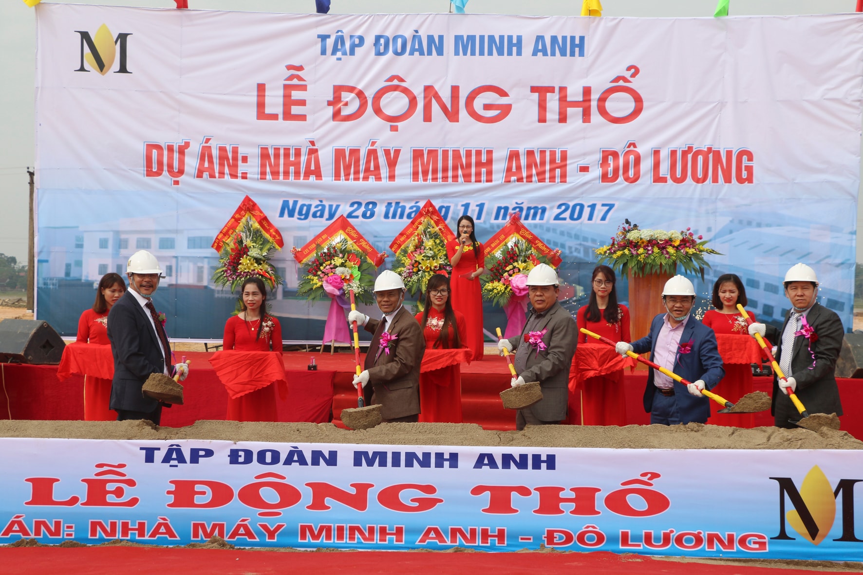 Động thổ xây dựng Nhà máy Minh Anh (Đô Lương). Ảnh: Hữu Hoàn