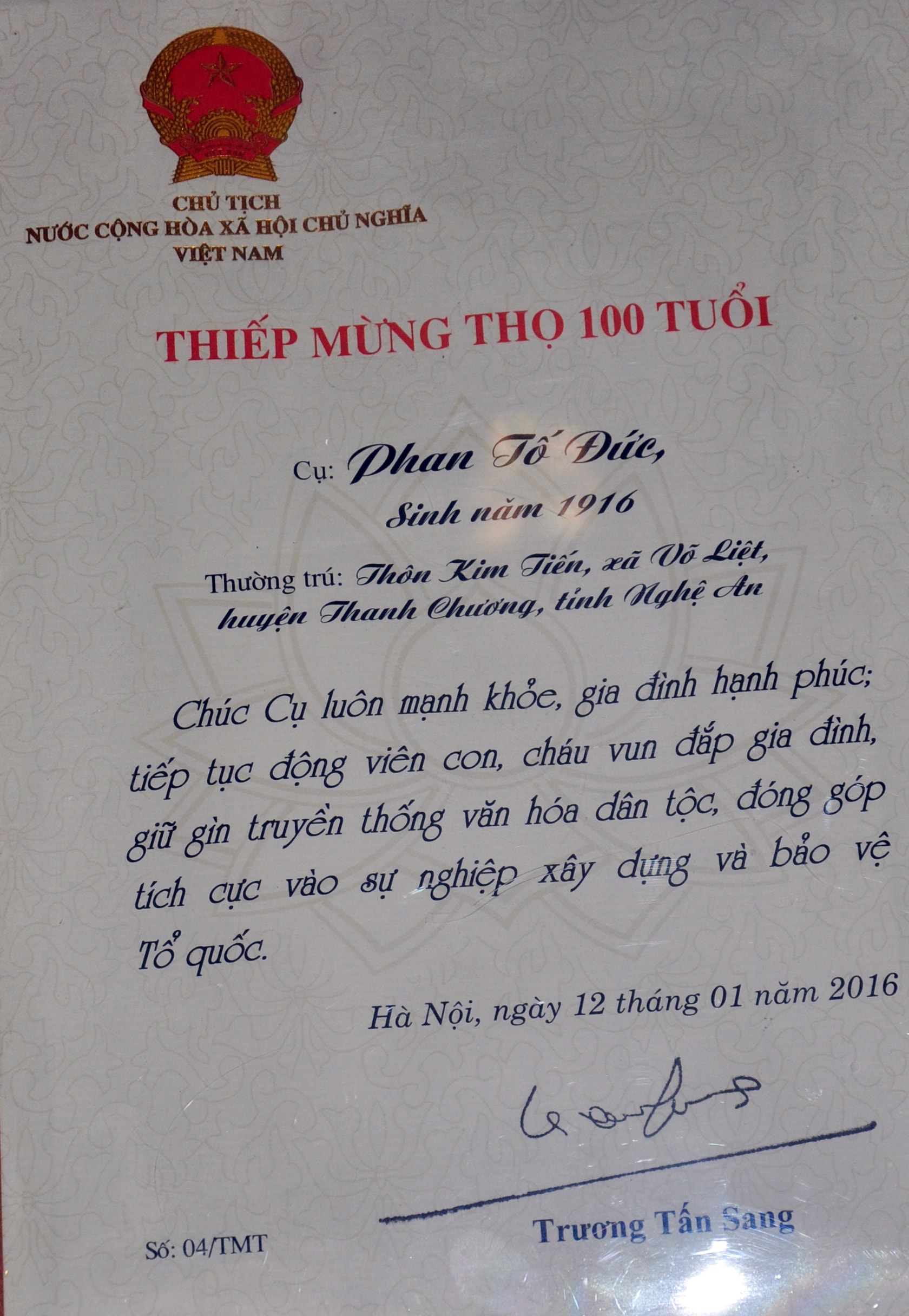 Thiếp mừng thọ 100 tuổi của Chủ tịch nước Trương Tấn Sang tặng cụ Phan Tố Đức năm 2016 