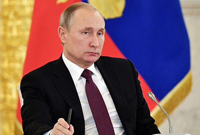 Tổng thống Nga Putin cũng mong muốn cùng các quốc gia khác đối thoại để đối phó các mối đe dọa toàn cầu. Ông bày tỏ hy vọng Thủ tướng Nhật Bản và Tổng thống Pháp sẽ tới thăm Nga trong năm 2018. Trong thông điệp gửi Tổng thống Mỹ, ông Putin kêu gọi “hợp tác thực tiễn” vì điều này sẽ cho phép Nga và Mỹ tiến tới xây dựng sự hợp tác thực tiễn, định hướng về lâu dài.