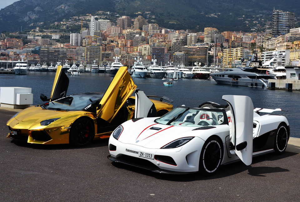 Việc bắt gặp một chiếc xe bình dân tại Monaco còn khó hơn một chiếc siêu xe. Ảnh: YouTube.