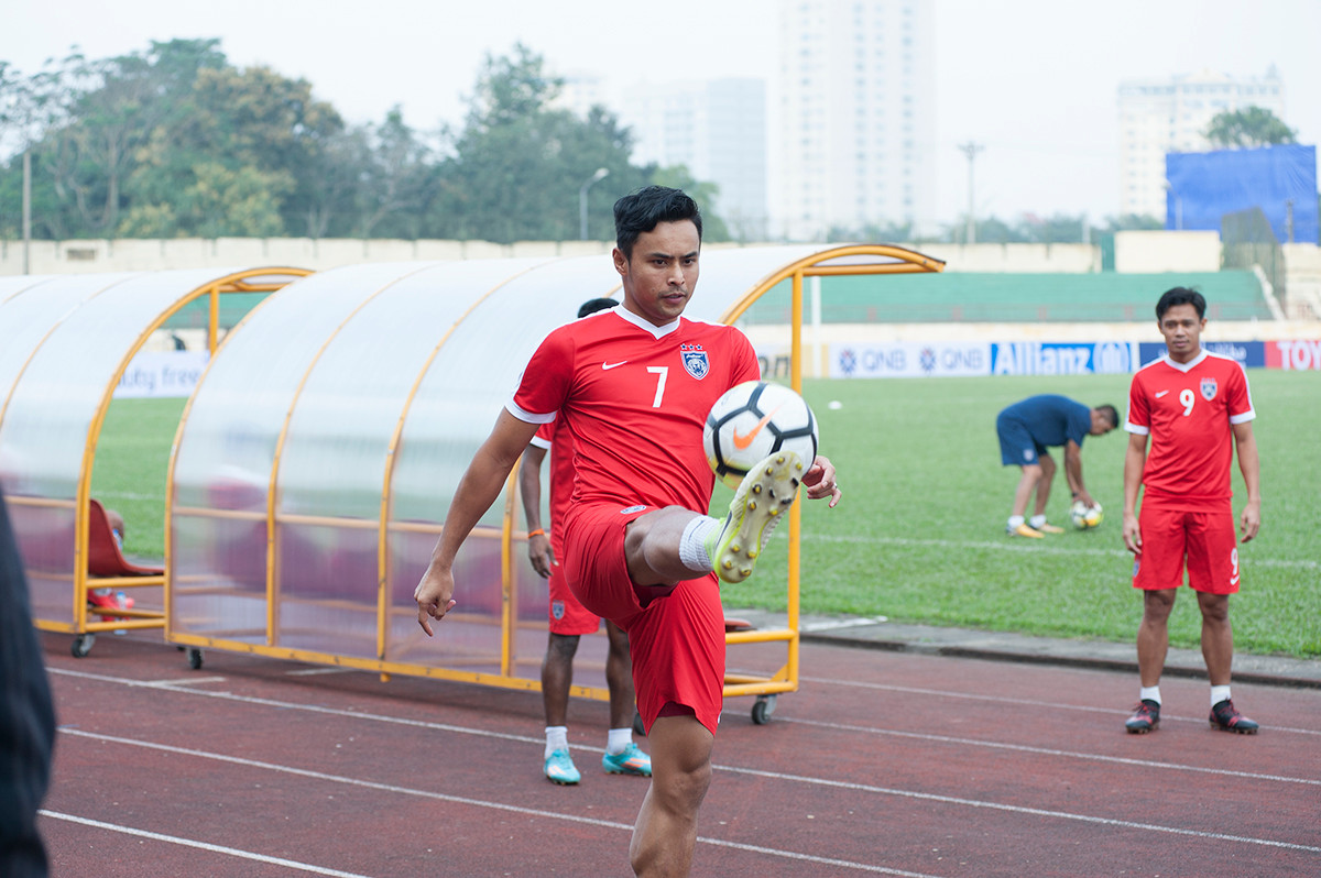 Ngoài ra, Johor DT còn mang theo hậu vệ Mohd Aidil Zafuan, tuyển thủ QG Malaysia. Ảnh: Thành Cường