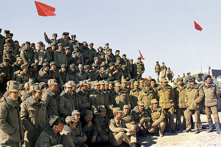 Choáng ngợp kho vũ khí của lục quân Hồng quân Liên Xô