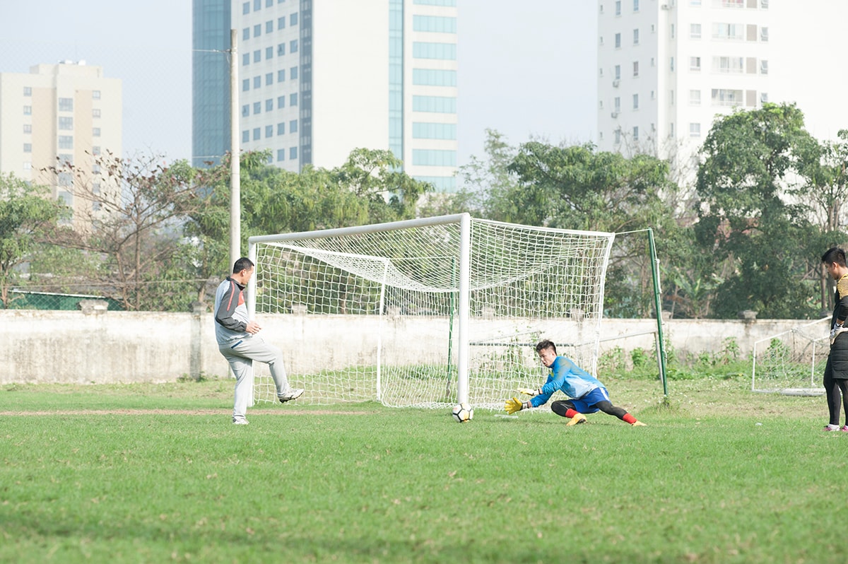 Đội trẻ SLNA phải nhường sân tập cho đội 1 đang tham dự AFC Cup. Ảnh: Thành Cường