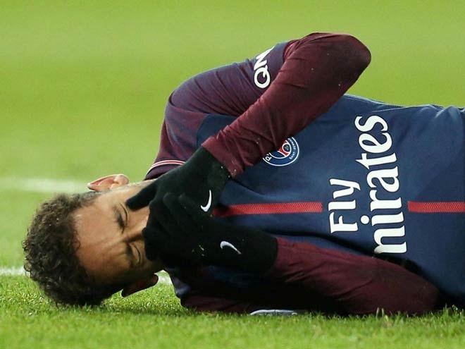 Neymar sẽ không thể thi đấu vì gặp phải chấn thương rất nặng. Ảnh: Internet