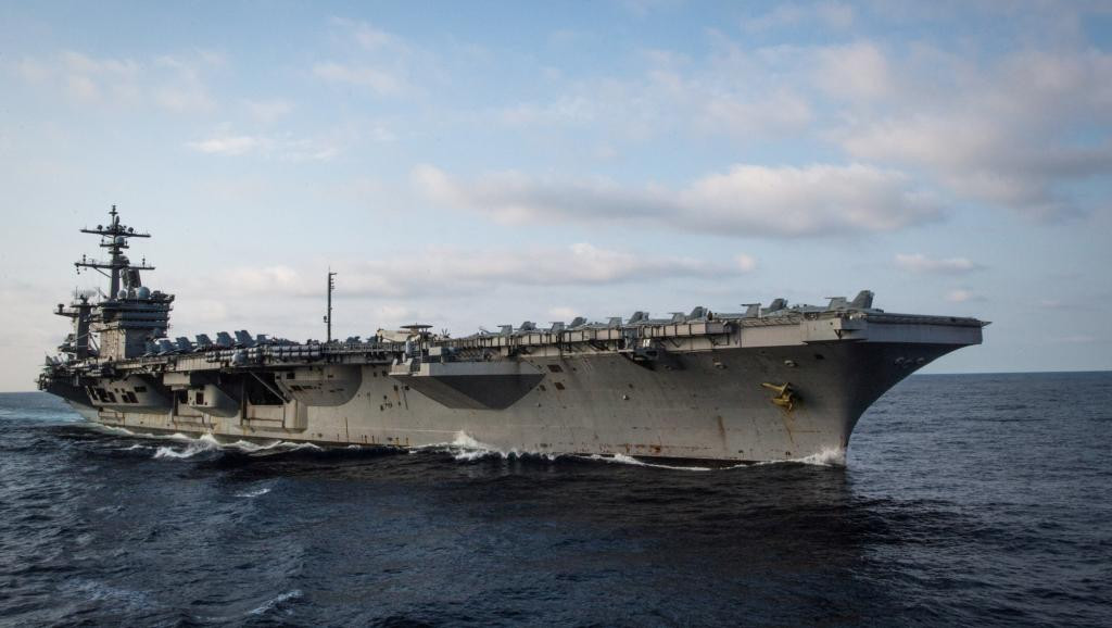 Tàu sân bay Mỹ USS Carl Vinson, cập cảng Tiên Sa Đà Nẵng ngày 05/03/2018. Ảnh chụp ngày 27/05/2017 khi USS Carl Vinson đang hoạt động trong Thái Bình Dương.
