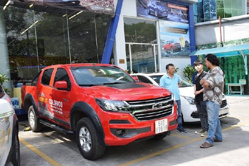 Khách hàng mua Chevrolet Colorado không còn nhiều lựa chọn về phiên bản và màu sắc như trước đây.