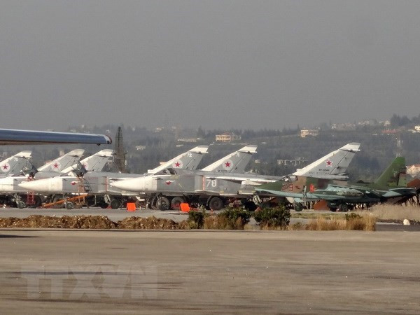 Máy bay của Nga tại căn cứ không quân Hmeimim ở Latakia, Tây Bắc Syria ngày 16/2/2016. Nguồn: AFP/TTXVN
