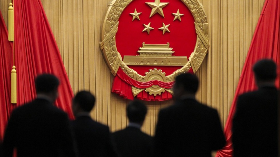 Đại biểu Quốc hội Trung Quốc bỏ phiếu thông qua sửa đổi hiến pháp. Ảnh: AP