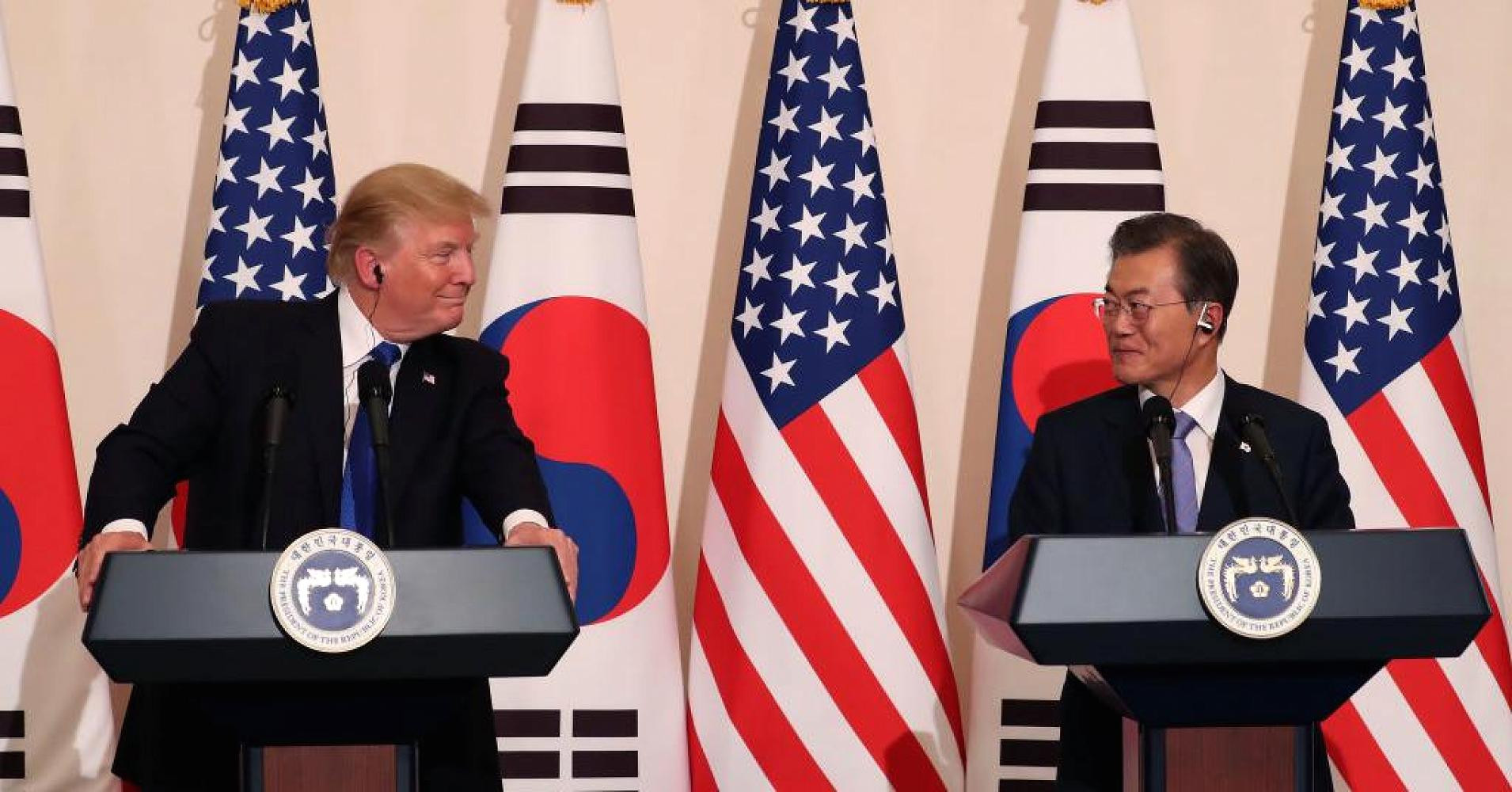 Tổng thống Mỹ Donald Trump và người đồng cấp của Hàn Quốc.