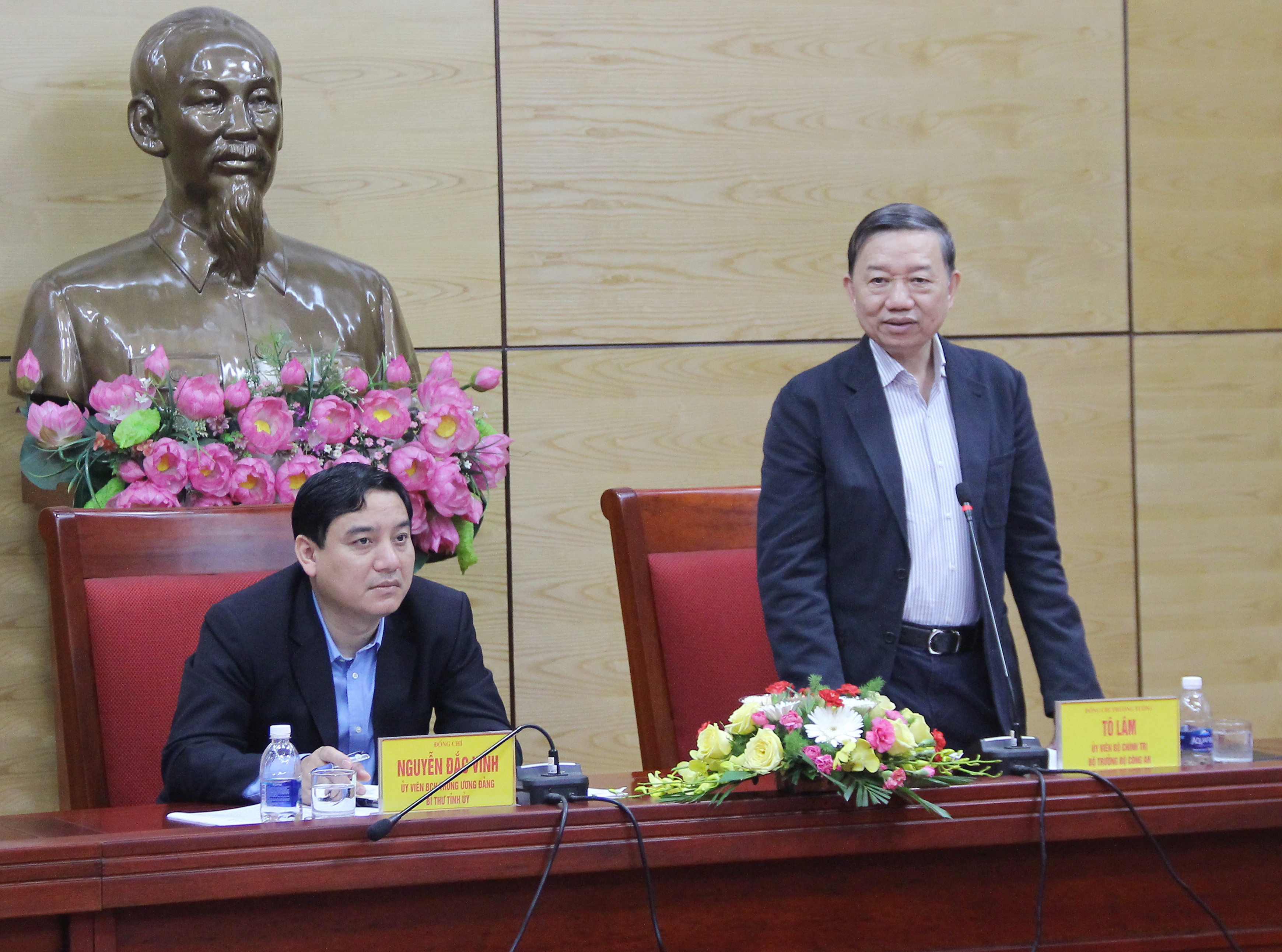 Bộ trưởng Bộ Công an Tô Lâm phát biểu chỉ đạo tại cuộc làm việc.