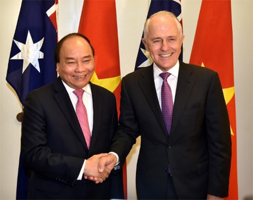 Thủ tướng Chính phủ Nguyễn Xuân Phúc trong cuộc gặp với Thủ tướng Australia Malcolm Turnbull tại Canberra ngày 15/3. Ảnh: AFP.