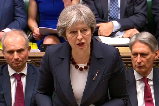 Thủ tướng Anh Theresa May trả lời chất vấn trước Quốc hội về những biện pháp trừng phạt với Nga ngày 14/3. Ảnh: Reuters