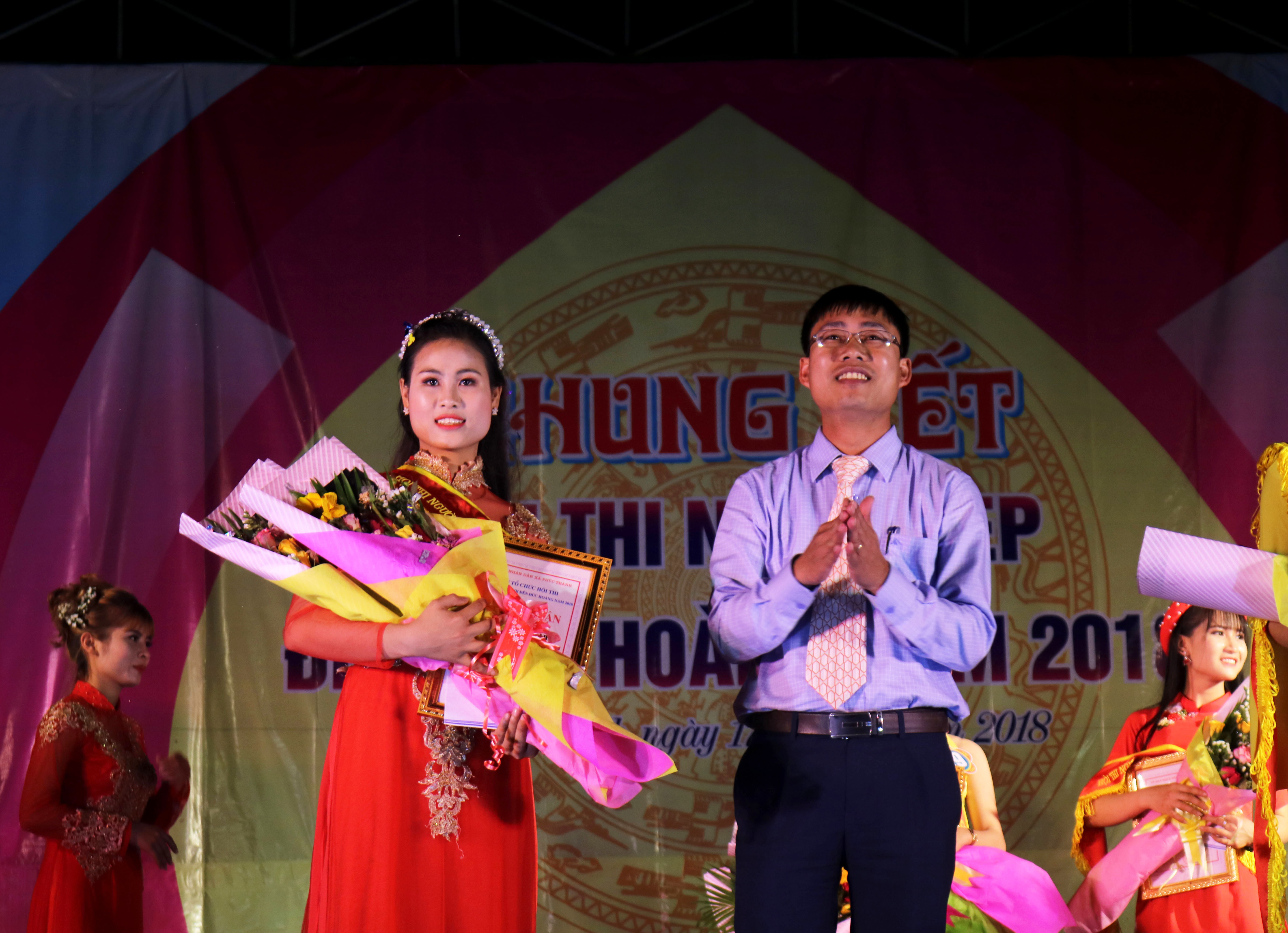 Giải Nhất đã thuộc về thí sinh Nguyễn Thị Minh (17 tuổi) học sinh lớp 11 C2, trường THPT Bắc Yên Thành với phần thưởng 2 triệu đồng và nhiều ưu đãi khác từ nhà tài trợ.