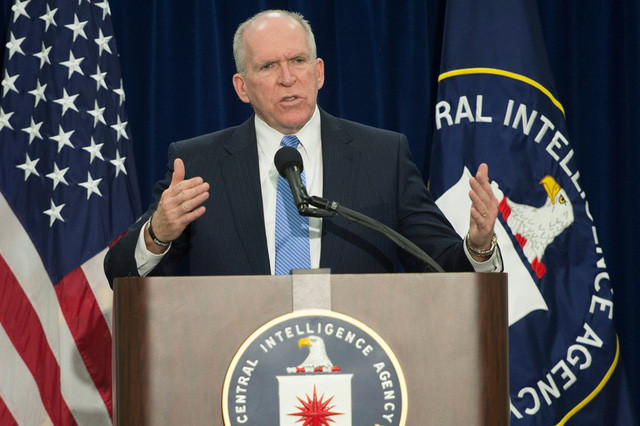 Ông John Brennan, cựu giám đốc CIA đã lên tiếng mạnh mẽ đáp trả ông Trump - Ảnh: AFP
