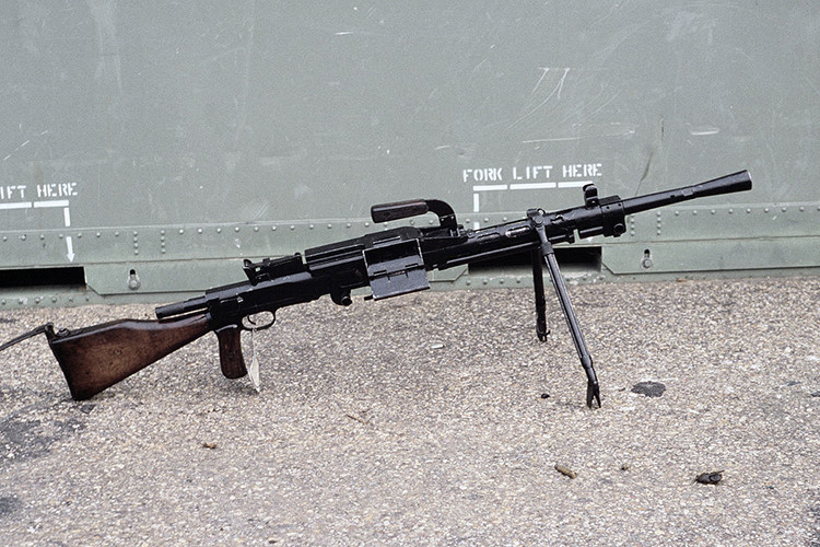 Lịch sử phát triển của súng máy Type 67 bắt đầu từ đầu những năm 1960, khi Quân đội Trung Quốc tìm ứng cử viên thay thế cho hai dòng súng máy Type 53 (SG43) và Type 57 (SGM). Bản thân Type 67 được xem là sự kết hợp giữa súng máy Degtyaryov DP và SG-43 Goryunov do Liên Xô phát triển trước đó.