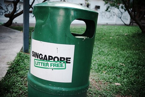 Du lịch Singapore, đừng lớ ngớ kẻo bị phạt hoặc đi tù như chơi - Ảnh 4.