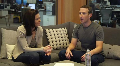 Giám đốc điều hành Facebook Mark Zuckerberg đã phải nhận nhiều chỉ trích bởi sự im lặng của ông trong vụ vi phạm dữ liệu người dùng. Nhà đầu tư công nghệ nổi tiếng Jason Calacanis đã nói rằng khả năng ứng phó khủng hoảng của Zuckerberg là 