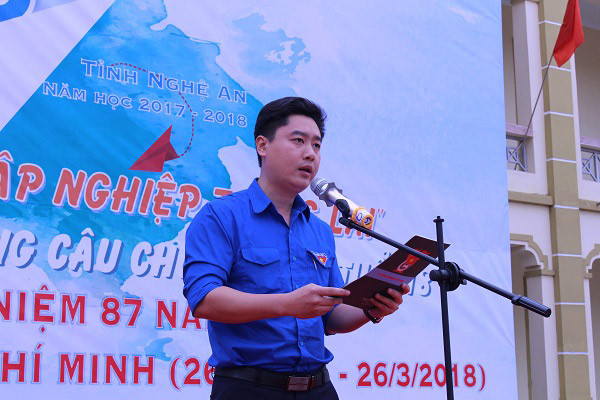 Đồng chí Lê Văn Lương – Phó Bí thư Tỉnh đoàn phát biểu tại