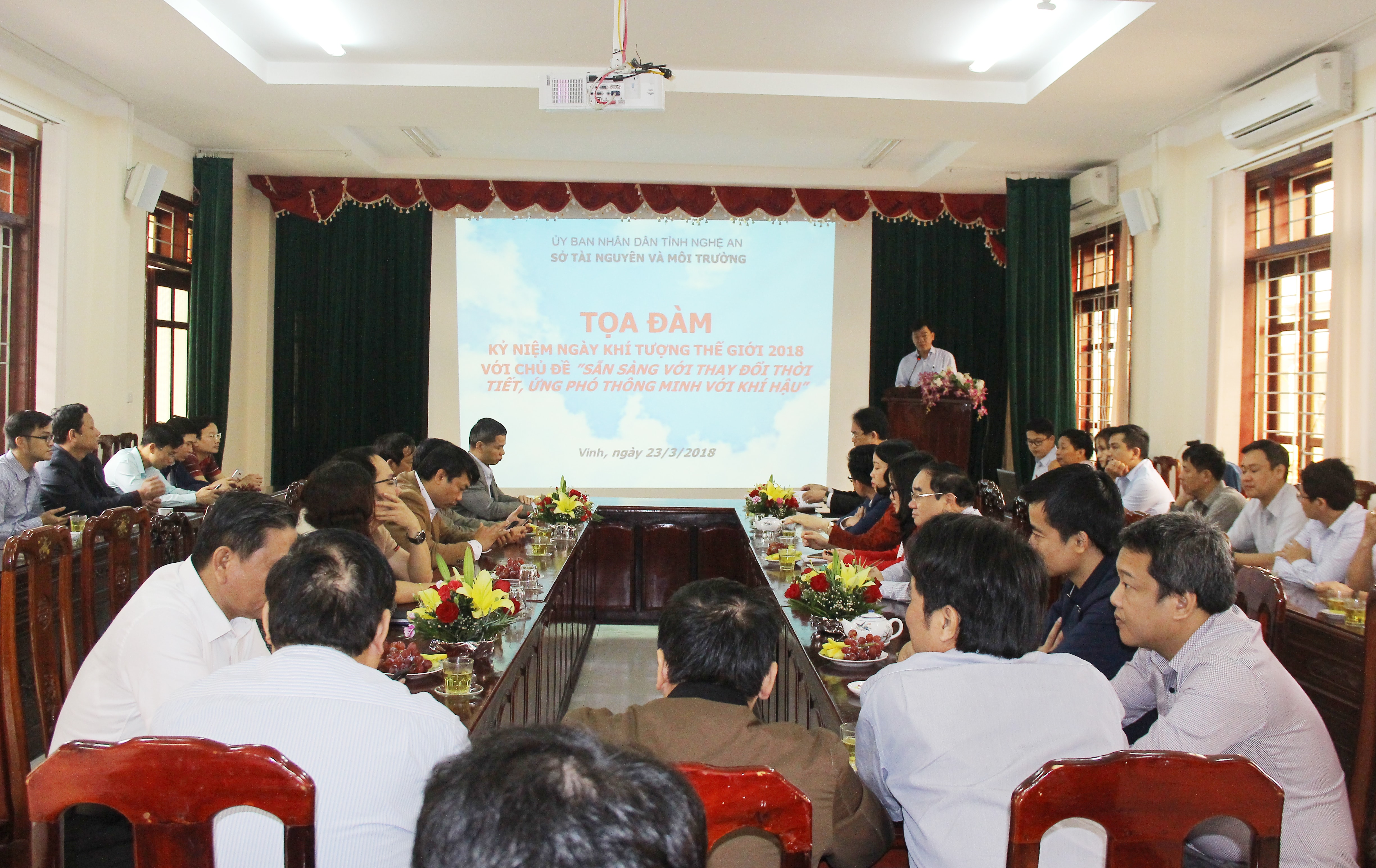 Quang cảnh cuộc tọa đàm