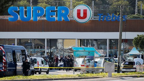 Hiện trường vụ tấn công khủng bố ở miền nam nước Pháp, khiến gần 20 người thương vong hôm 23/3.