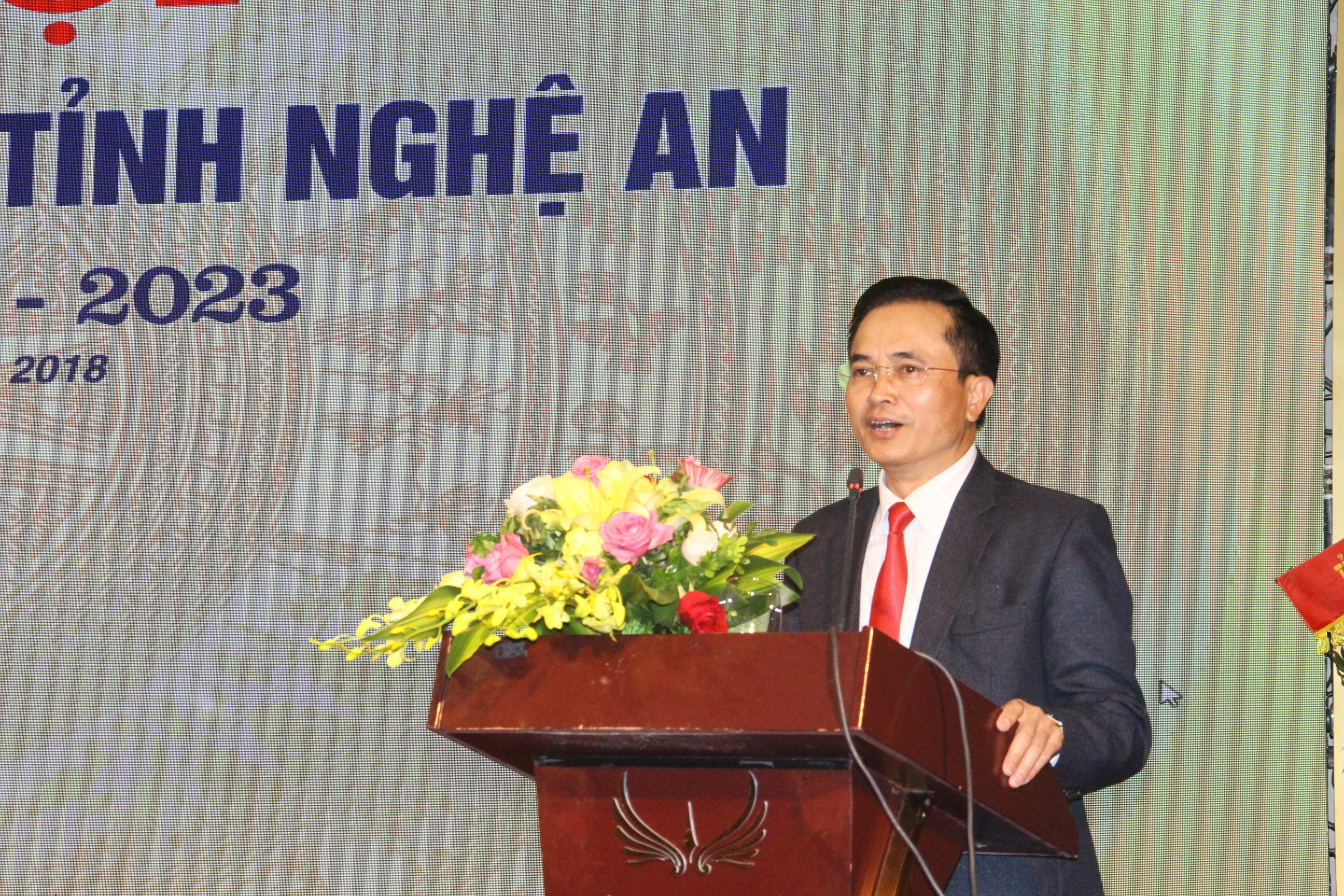 Đồng chí Lê Ngọc Hoa - Phó chủ tịch UBND tỉnh phát biểu tại Đại hội. Ảnh Hoàng Vĩnh