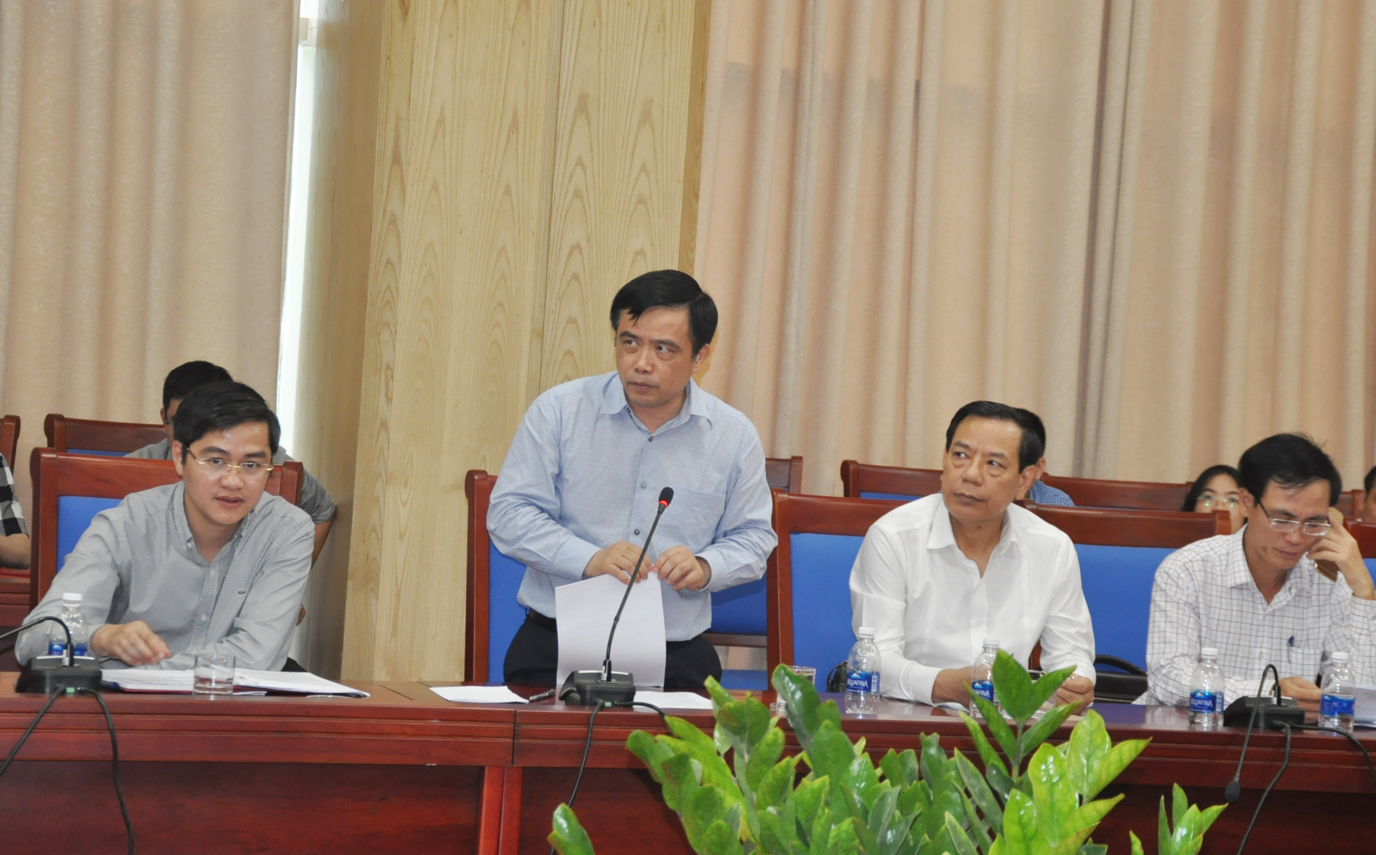 Phó chủ tịch UBND tỉnh Huỳnh Thanh Điền phát biểu. Ảnh: Thu Huyền