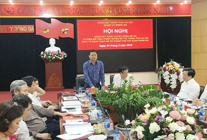 Ông Vũ Đức Bảo, Trưởng ban Tổ chức Thành ủy Hà Nội phát biểu tại hội nghị. Ảnh: Trường Phong
