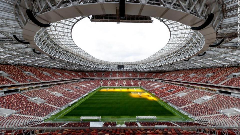 Sân vận động Luzhniki, thành phố Matxcơva, có sức chứa lớn nhất ở World Cup 2018, và cũng là sân diễn ra trận chung kết tranh cúp.