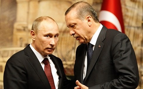 Tổng thống Nga Putin  (trái) và người đối cấp Thổ Nhĩ Kỳ Erdogan. Ảnh: Business Insider.