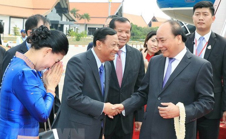 Thủ tướng Nguyễn Xuân Phúc và Thủ tướng Vương quốc Campuchia Samdech Techo Hun Sen