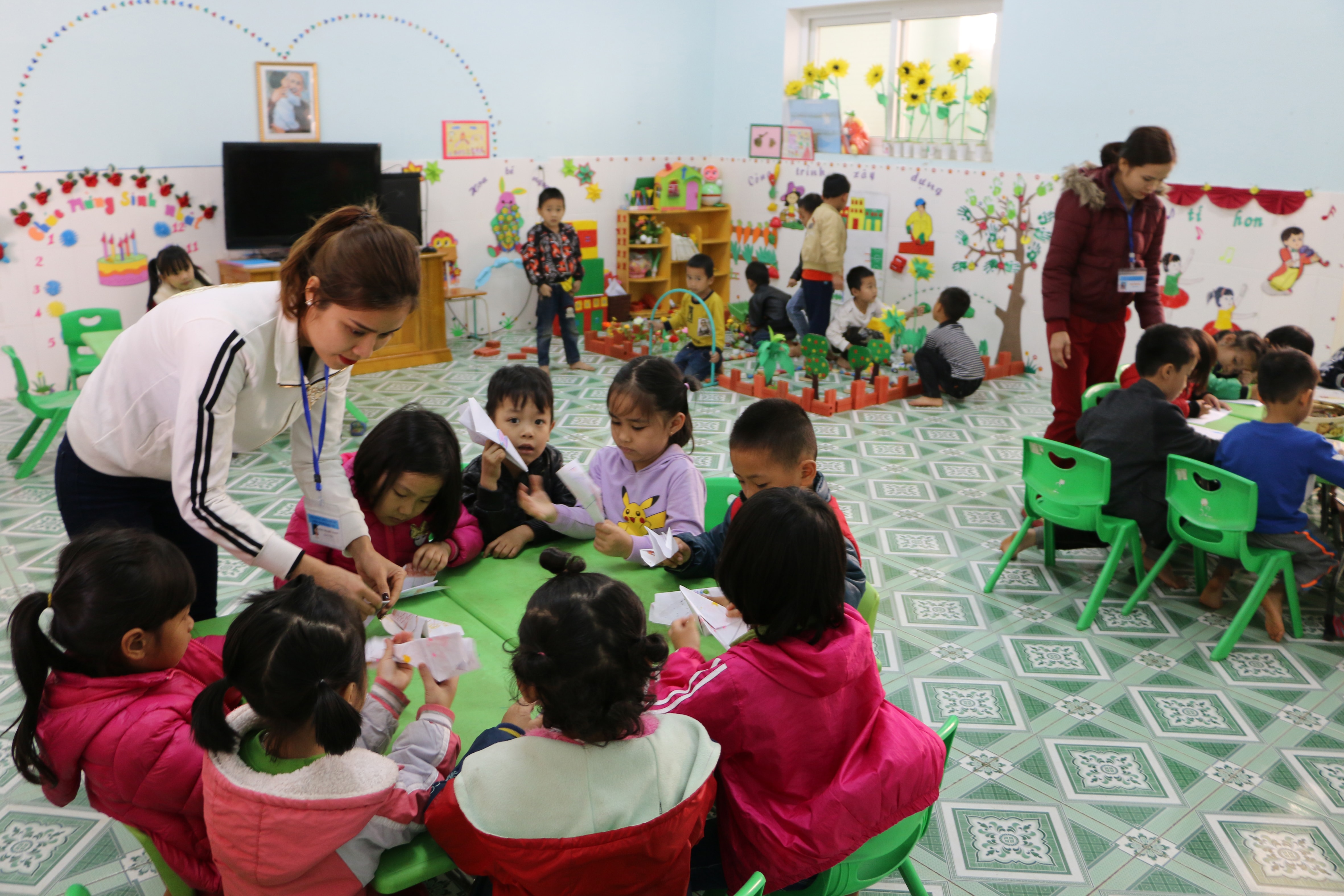 Giờ học ở Trường Mầm non xã Nghĩa Liên (Nghĩa Đàn).