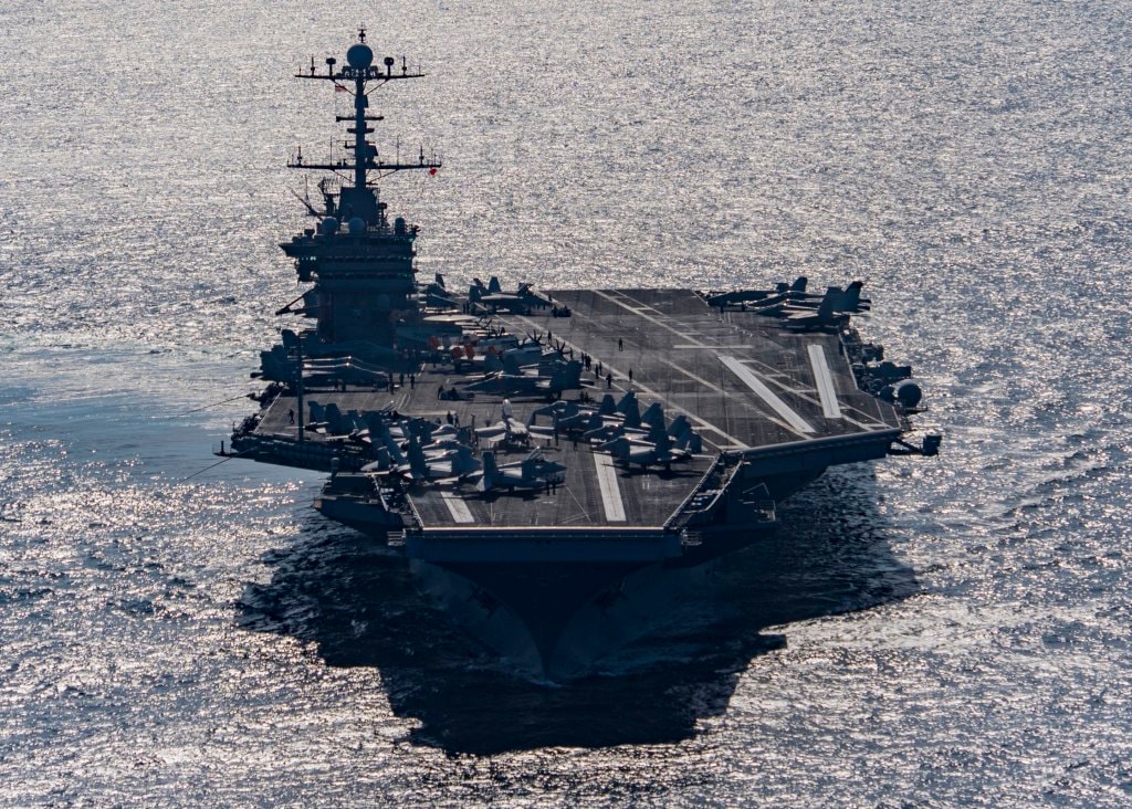 Tàu sân bay USS Harry S. Truman đã rời căn cứ Norfolk ở Virginia và đang trên đường đến Trung Đông.