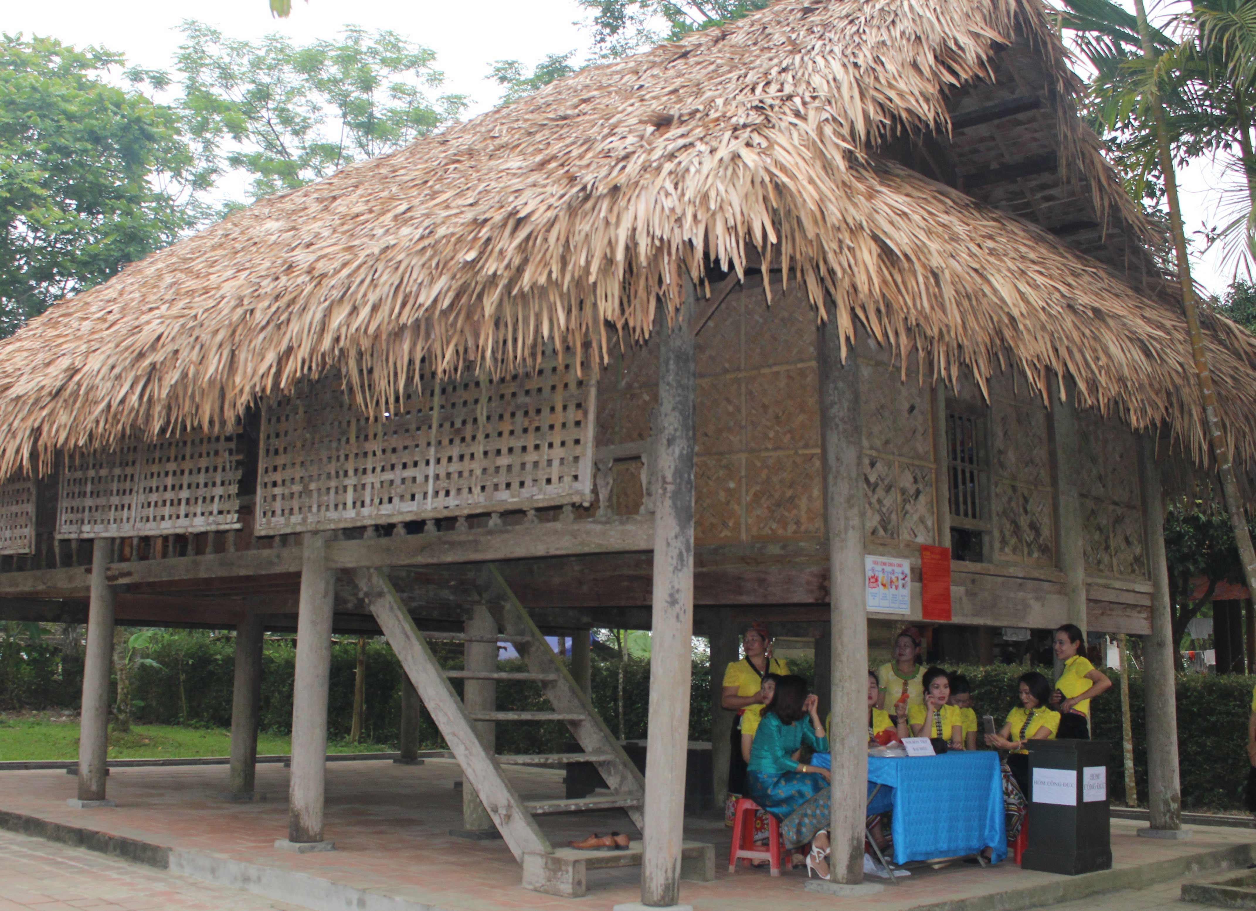 Nhà cụ Vi Văn Khang. Ảnh: Minh Hạnh