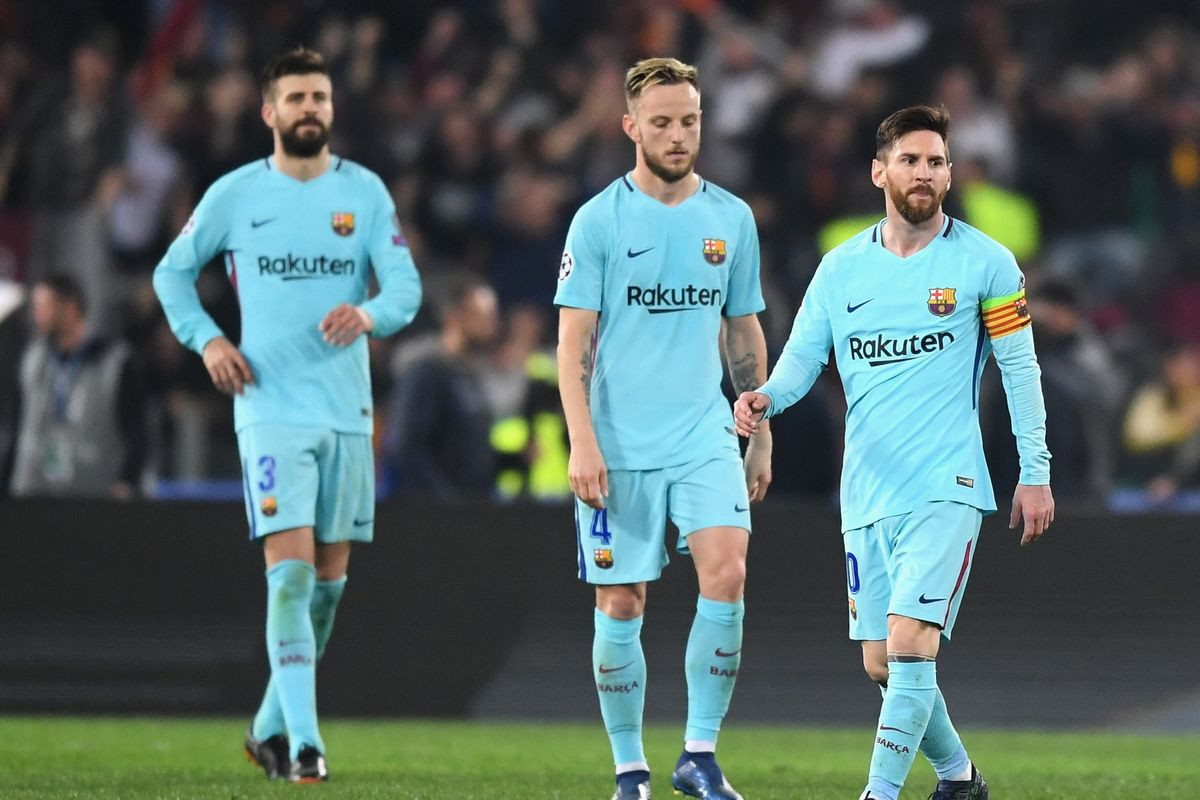 Các cầu thủ Barcelona thể hiện sự thất vọng sau khi bị AS Roma loại. Ảnh: Internet