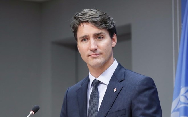 Thủ tướng Canada Justin Trudeau cũng bày tỏ sự ủng hộ đối với quyết định không kích Syria của Mỹ, Anh và Pháp. Trước đó, nhà lãnh đạo Canada bác bỏ khả năng nước này tham gia cuộc tấn công quân sự nhằm vào Syria. Đồng thời, Thủ tướng Trudeau nói thêm, Canada sẽ tiếp tục điều tra nghi án sử dụng vũ khí hóa học ở Syria và những kẻ đứng sau vụ việc “sẽ phải chịu trách nhiệm trước luật pháp”.