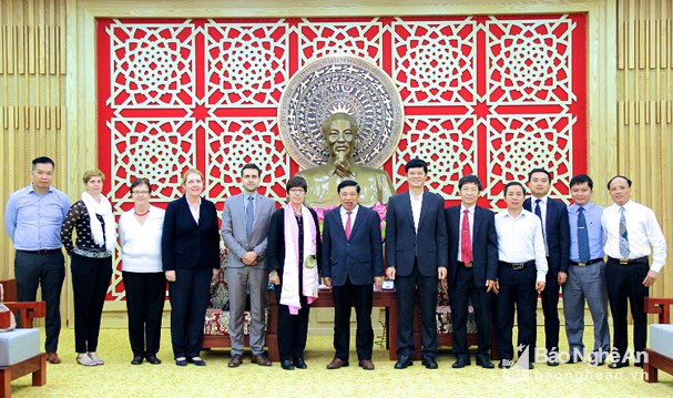 Đoàn công tác Đại sứ quán Vương quốc Bỉ trong cuộc gặp chào xã giao lãnh đạo tỉnh Nghệ An. Ảnh tư liệu