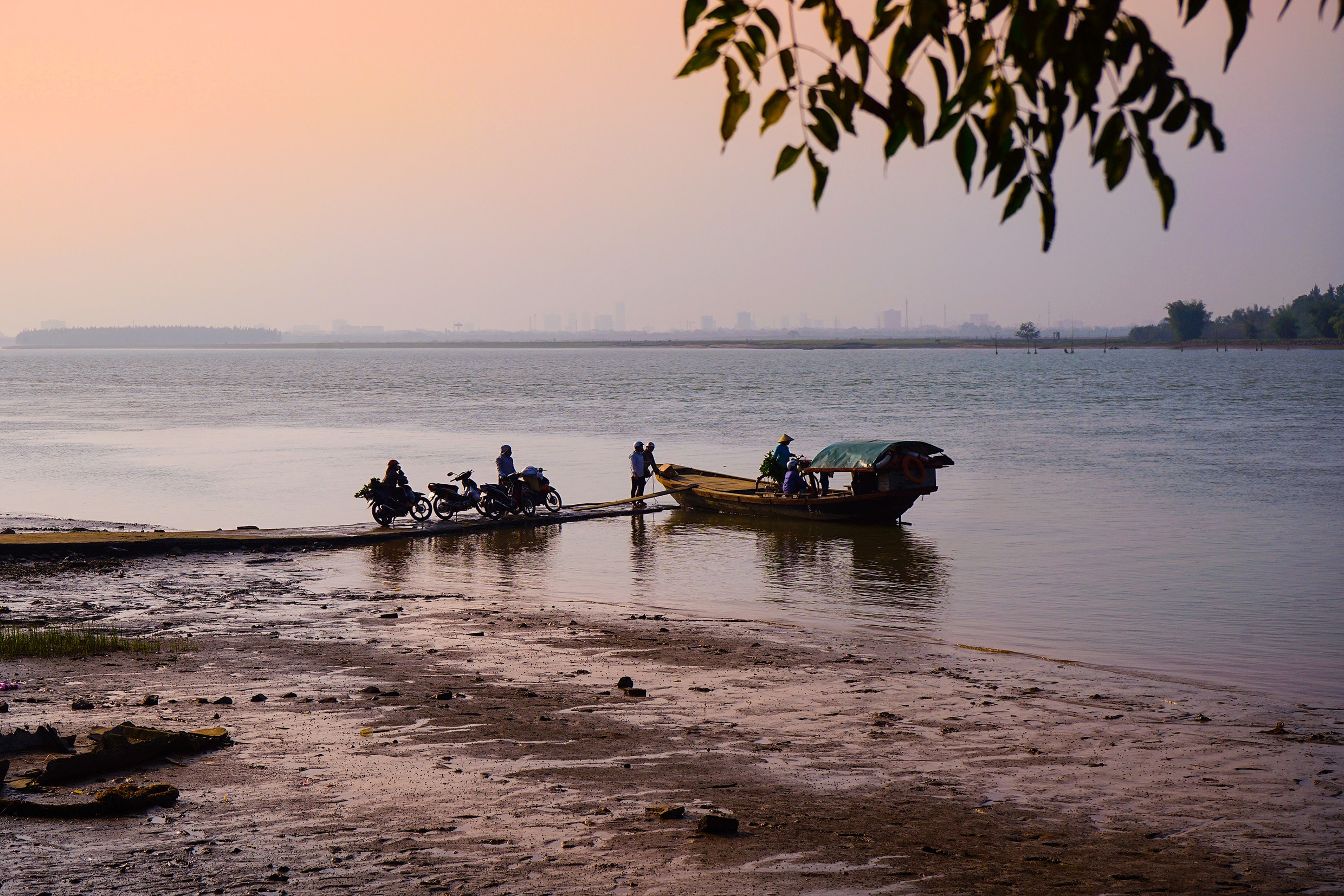 Hồ Chiến