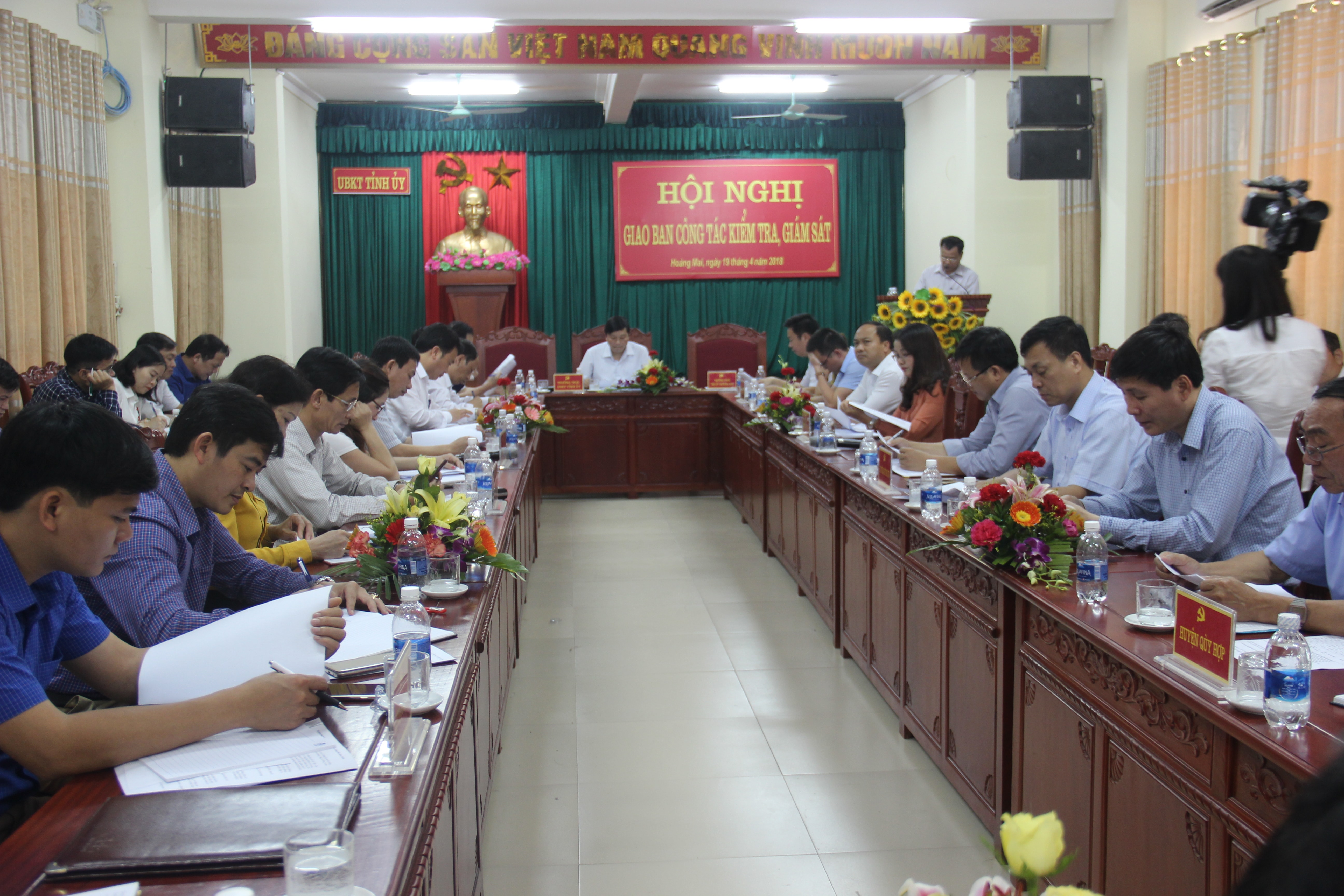 Quang cảnh hội nghị. Ảnh Quách Quyết