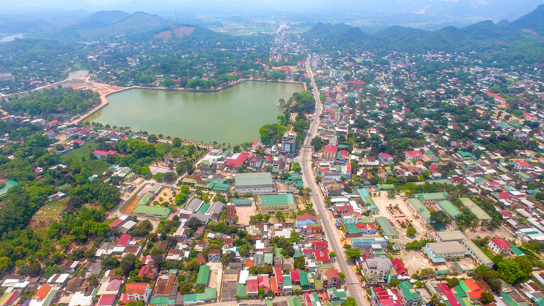 Một góc huyện Quỳ Hợp hôm nay. Ảnh: Sách Nguyễn.