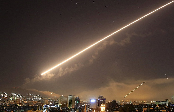 Hình ảnh vụ tấn công Syria do liên quân Mỹ dẫn đầu tiến hành rạng sáng 14/4. Ảnh AP