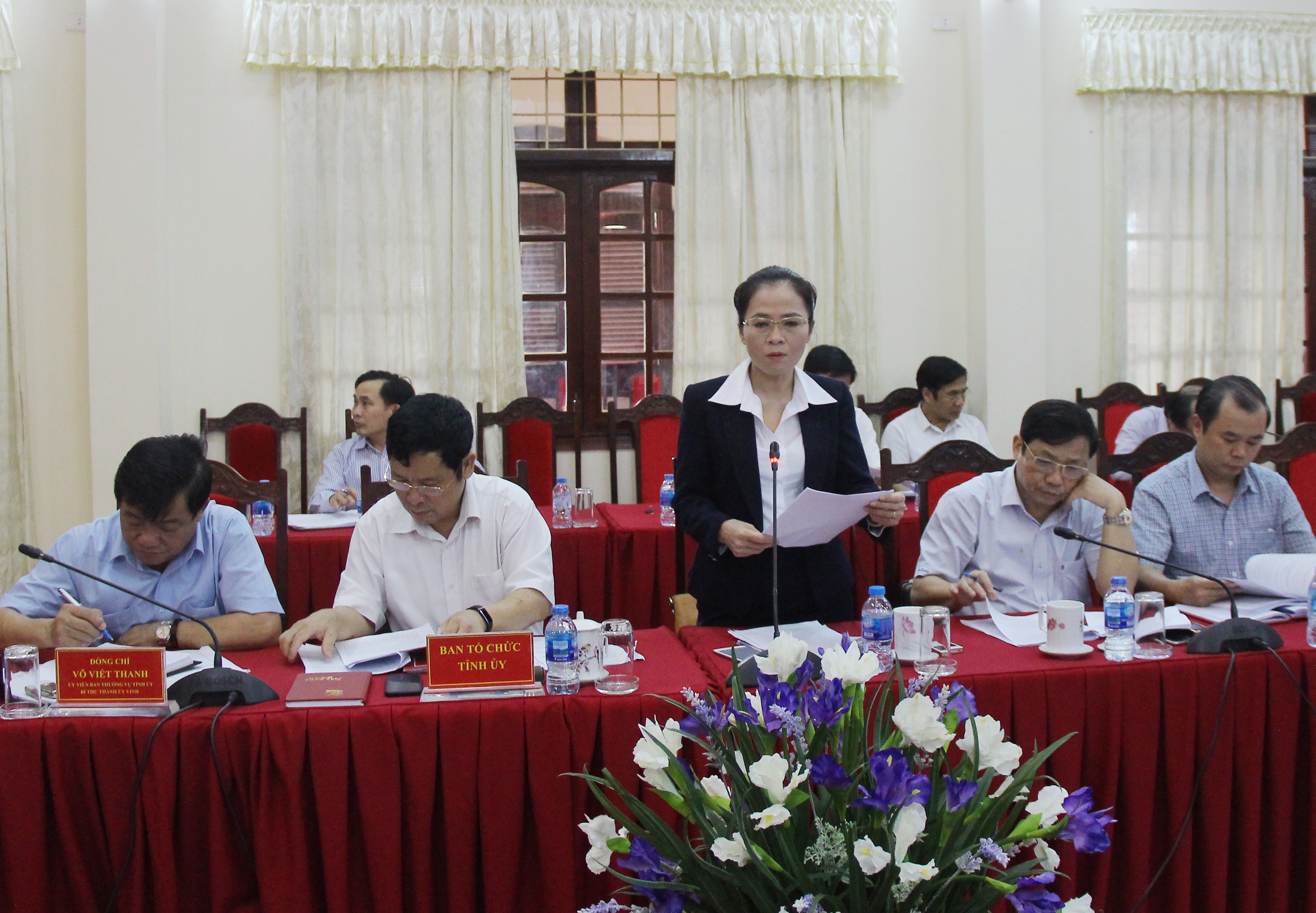 Phó trưởng ban Tổ chức Tỉnh ủy Võ Thị Minh Sinh đề nghị Sở Tài nguyên - Môi trường cần tập trung sắp xếp tổ chức bộ máy và tinh giản biên chế theo Nghị quyết Trung ương 6 (khóa XII)