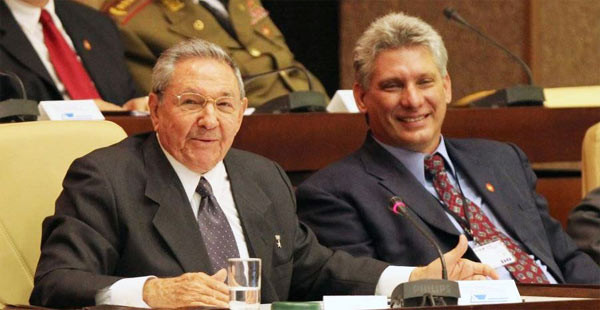 Tháng 2/2013, ông được Chủ tịch Raul Castro bổ nhiệm làm Phó chủ tịch Hội đồng Nhà nước, trở thành người đầu tiên chào đời sau cuộc Cách mạng Cuba (1953-1959) đảm nhiệm vị trí này. Cùng thời điểm, ông là ủy viên Bộ Chính trị Đảng Cộng sản Cuba, cơ quan lãnh đạo tối cao của quốc gia này.