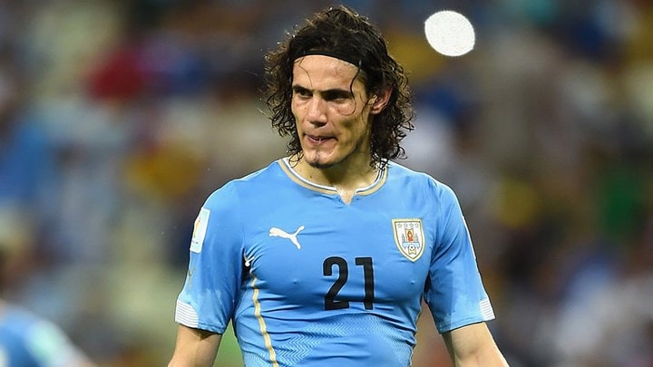 4) Cavani (Uruguay).