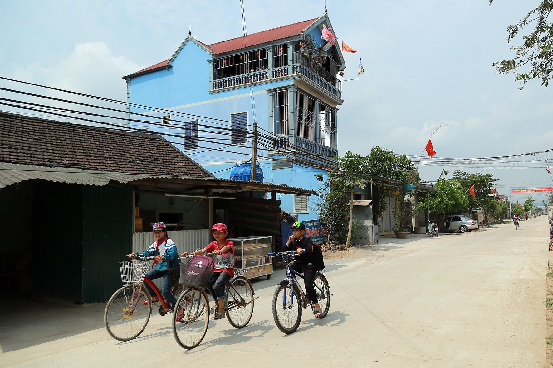 Hệ thống đường giao thông nông thôn xã Trung Thành đạt chuẩn. Ảnh: Sách Nguyễn
