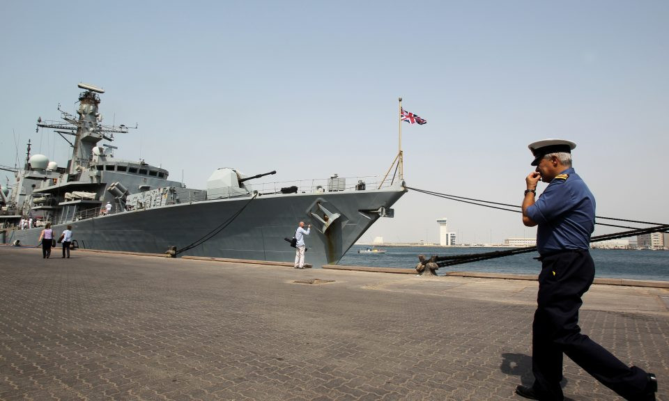 Tàu khu trục HMS Sutherland ở cảng Abu Dhabi năm 2011. Ảnh: AFP