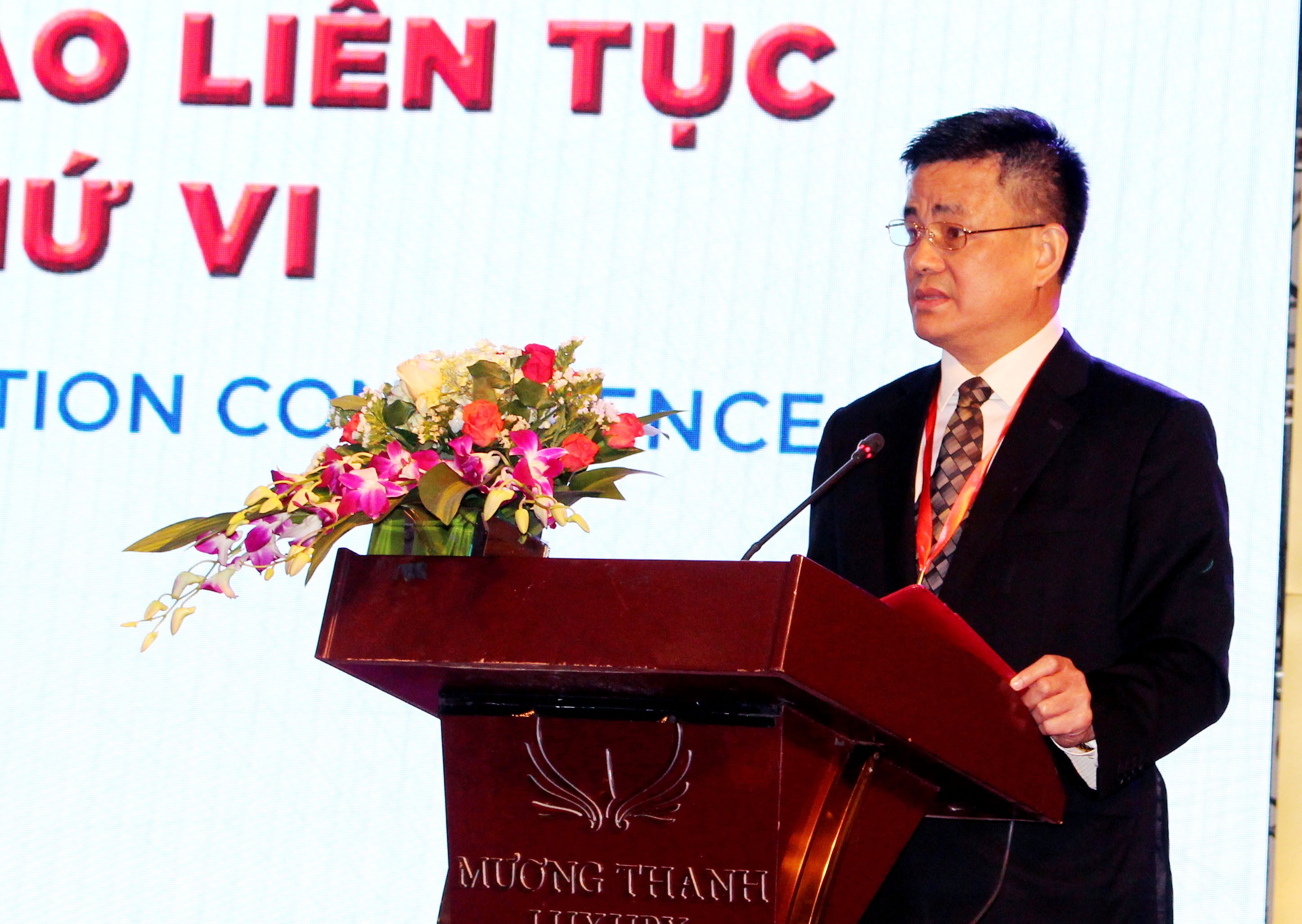 Thầy thuốc Nhân dân – Giáo sư Trịnh Đình Hải, Chủ tịch Hội RHM Việt Nam khai mạc Hội nghị khoa học và đào tạo liên tục Răng hàm mặt (RHM) lần thứ 6. Ảnh: Đinh Nguyệt