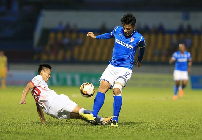 Mạc Hồng Quân là cầu thủ ghi bàn duy nhất giúp Than Quảng Ninh vượt qua Nam Định ở vòng 6 V-League. Ảnh: VPF