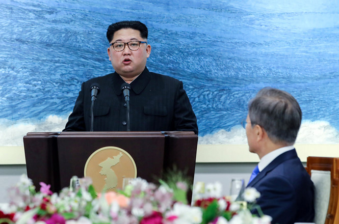 Nhà lãnh đạo Kim Jong-un phát biểu trong cuộc gặp Tổng thống Moon Jae-in. Ảnh: REUTERS